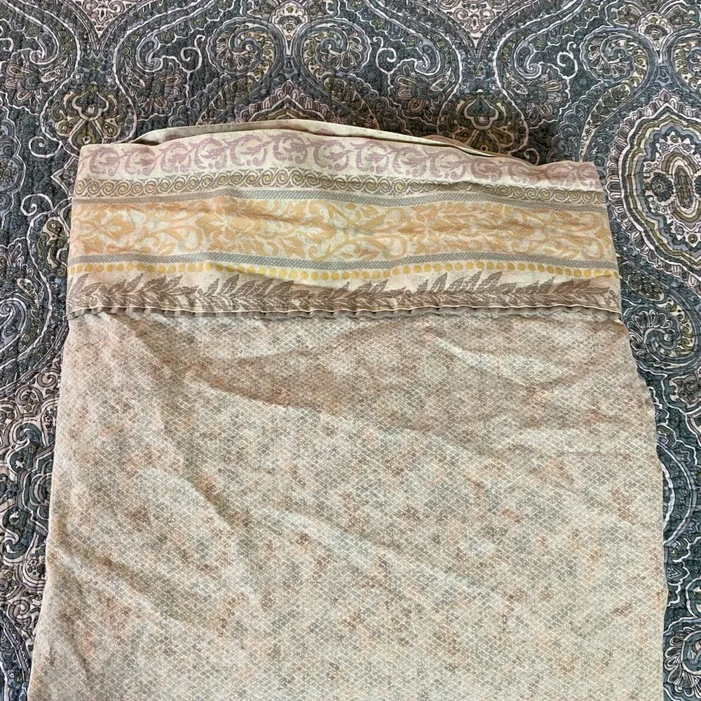 Croscill Bedding Sheets in Gold and Gray